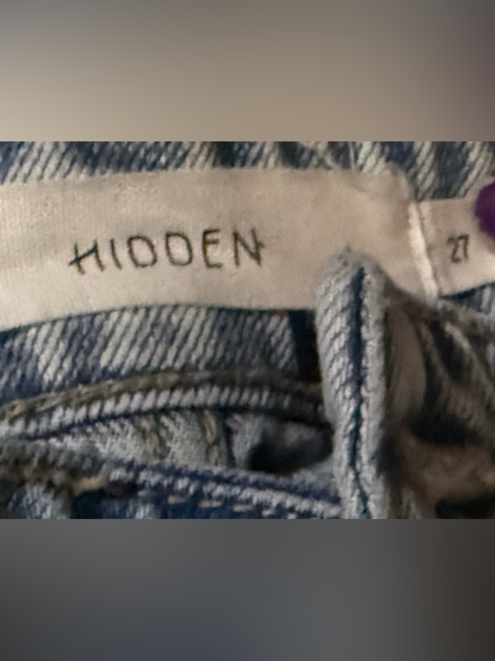 Hidden Jeans Rainbow Thread Distressed Light Wash Ankle Jeans - Picture 2 of 8